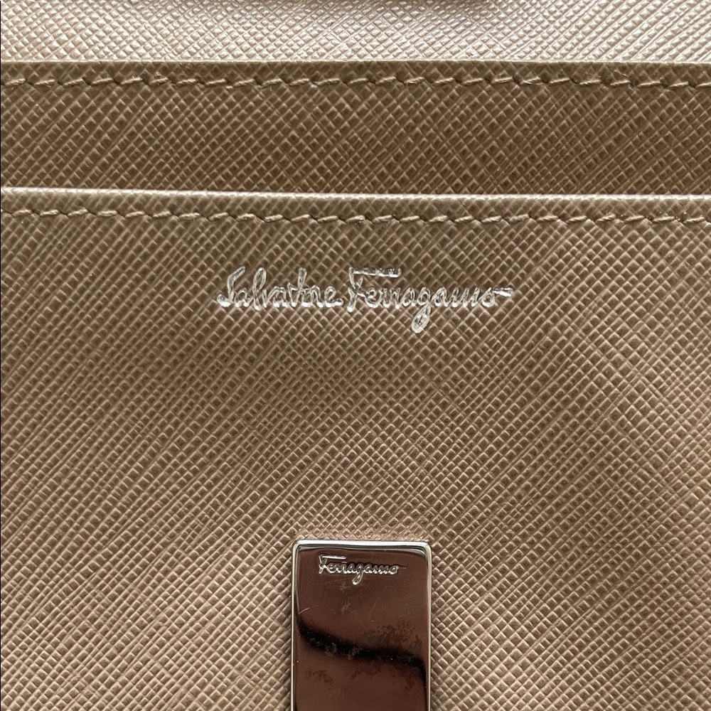 Salvatore Ferragamo Icona Clip Continental Wallet - Picture 8 of 14
